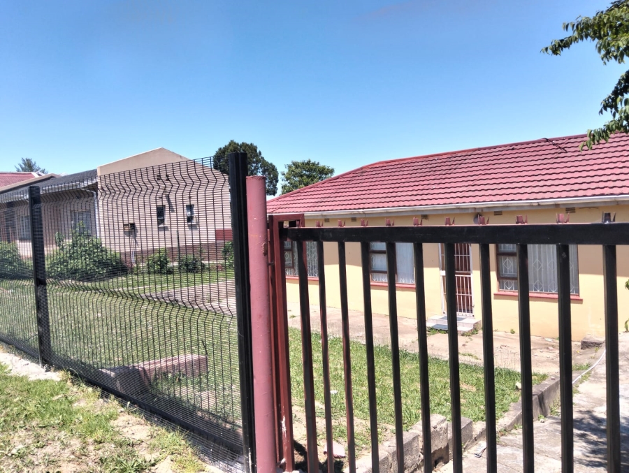 To Let 3 Bedroom Property for Rent in Northcrest Eastern Cape